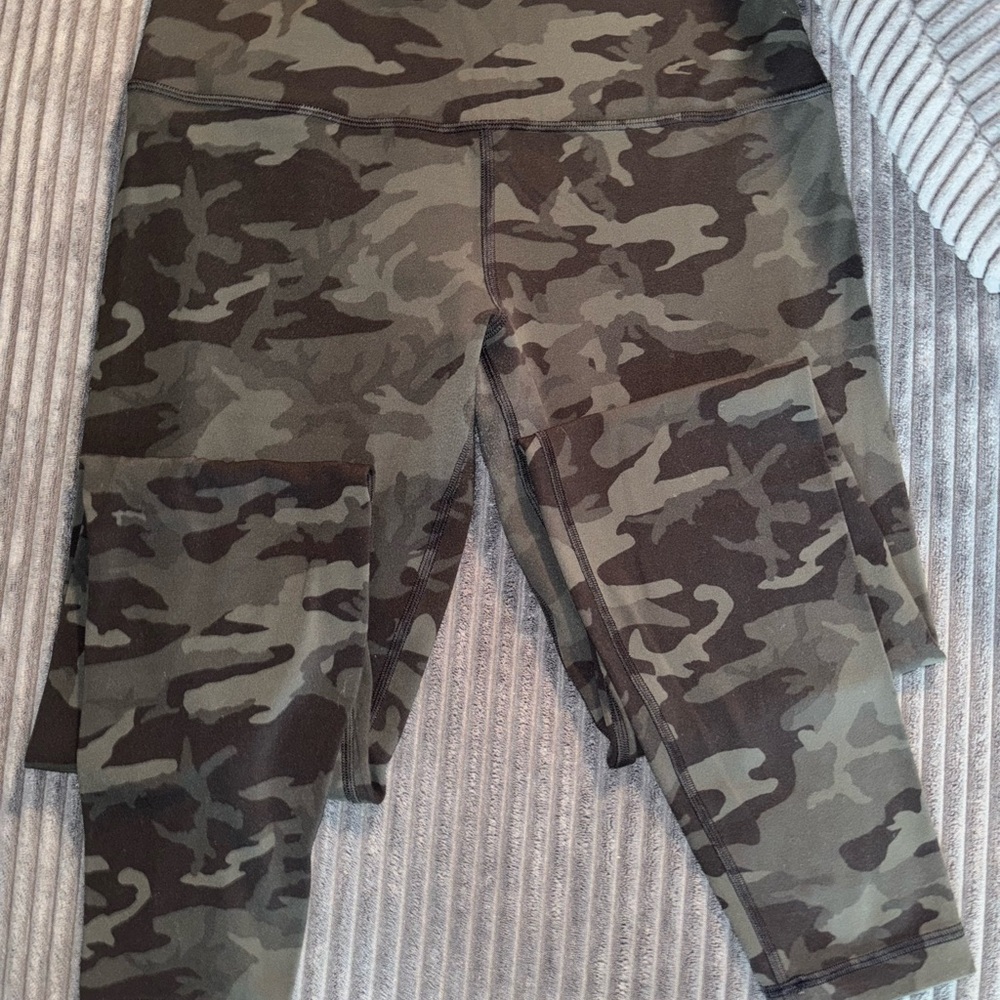 Lululemon Align Camo Leggings Sz 8